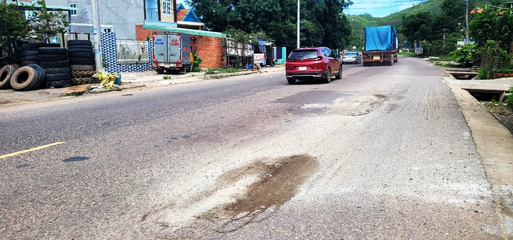 Đề nghị dừng thu phí trạm BOT quốc lộ 19 Bình Định ảnh 1