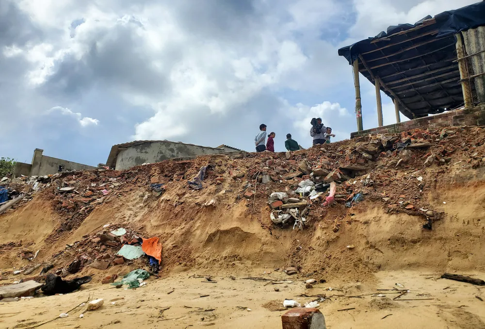 Sóng phá bờ biển Phù Mỹ (Bình Định): Dân thấp thỏm lo mất nhà, mất đất ảnh 7