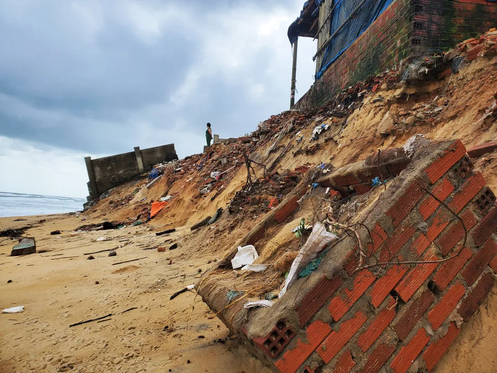 Sóng phá bờ biển Phù Mỹ (Bình Định): Dân thấp thỏm lo mất nhà, mất đất ảnh 15