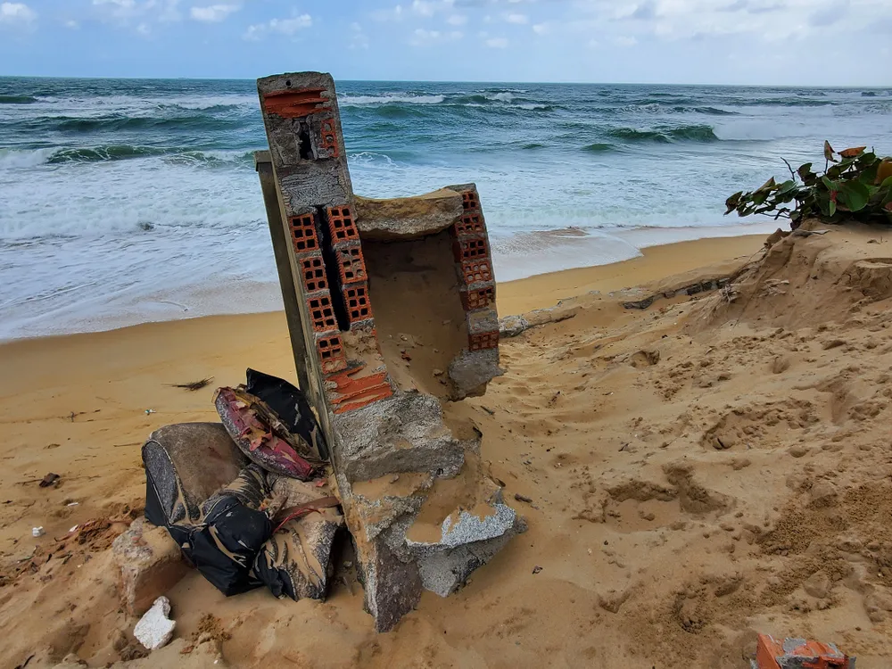 Sóng phá bờ biển Phù Mỹ (Bình Định): Dân thấp thỏm lo mất nhà, mất đất ảnh 14