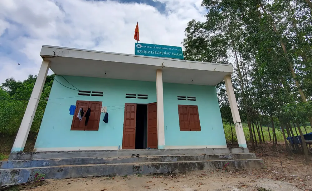 Trạm Quản lý bảo vệ rừng Làng Cam có 6 cán bộ, nhân viên bảo vệ rừng