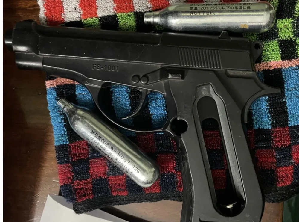 Tang vật thu giữ tại nhà đối tượng. Ảnh: Công an cung cấp