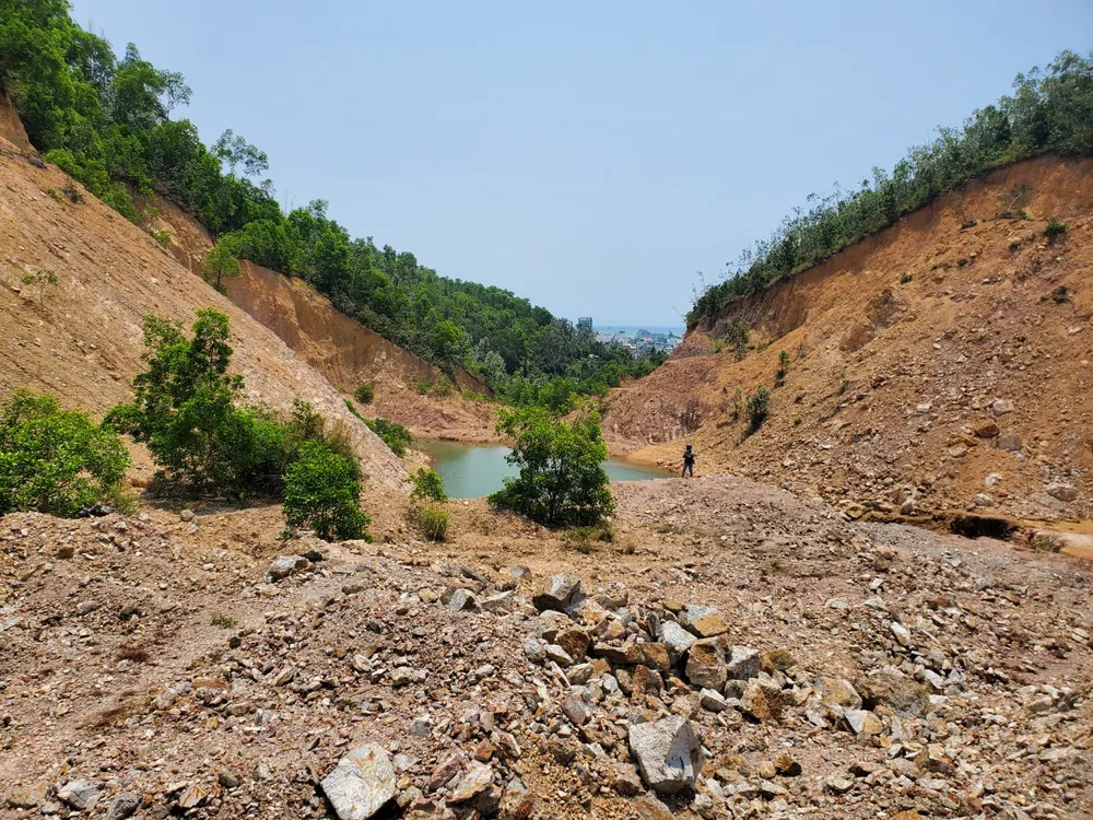 Ngổn ngang hiện trường tuyến đường Ngô Mây nối dài