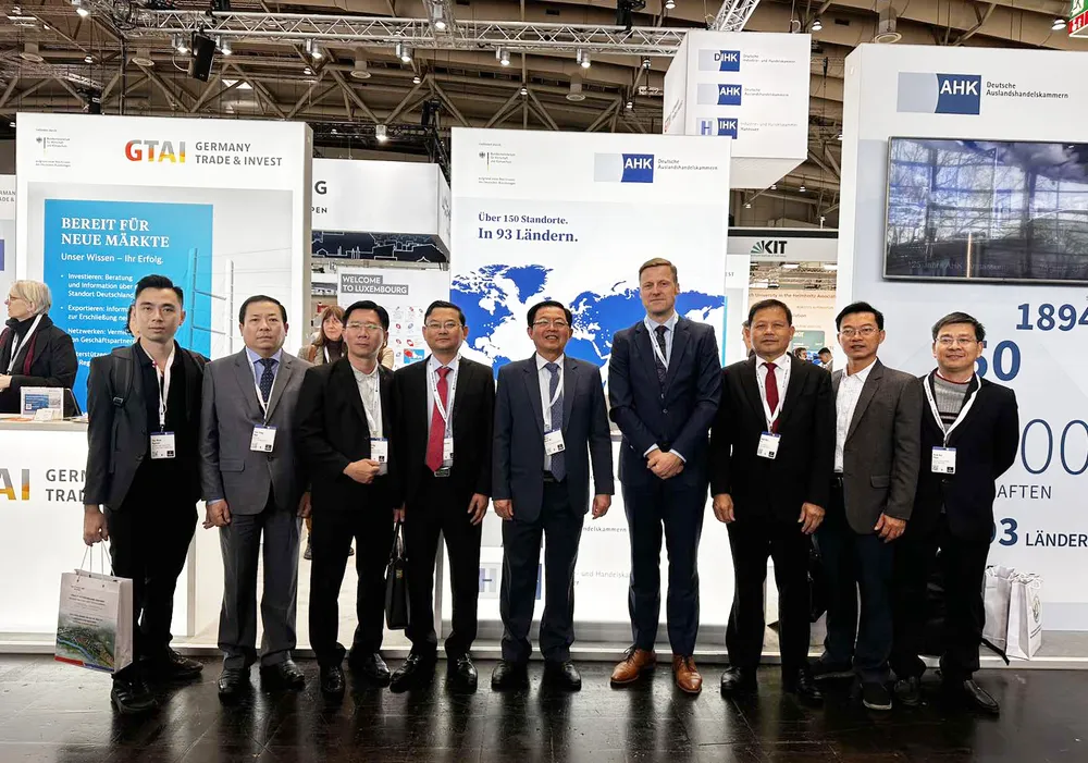 Trước đó, Đoàn công tác lãnh đạo tỉnh Bình Định tham tham dự Hội chợ Hannover Messe về Chuyển đổi số và Diễn đàn ASEAN 2023