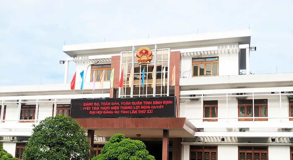 UBND tỉnh Bình Định thành lập tổ công tác giám sát cán bộ hoạt động công vụ UBND tỉnh Bình Định thành lập tổ công tác giám sát cán bộ hoạt động công vụ