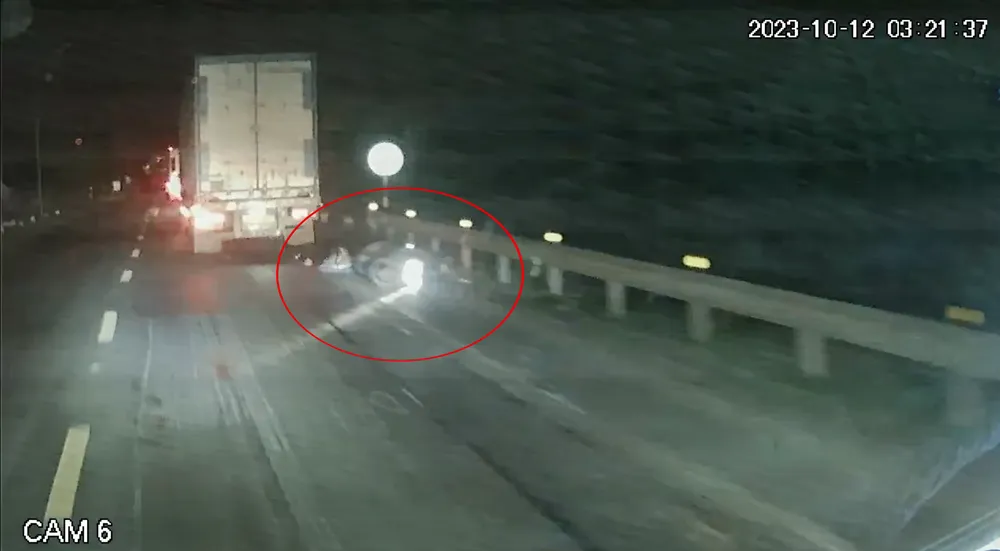 Hình ảnh vụ tai nạn trích xuất từ camera hành trình của người dân