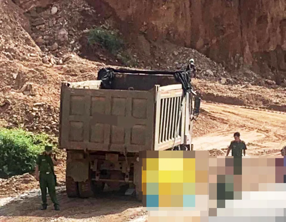 Hiện trường vụ việc (ảnh người dân đăng tải lên Facebook)