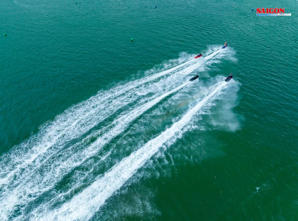 Moto nước (11).jpg