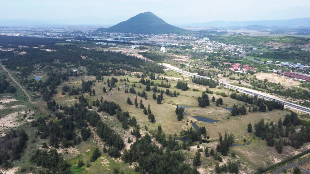 Khu du lịch liên hợp cao cấp New City Việt Nam vốn ban đầu hơn 4,3 tỷ USD nay vật vã đầu tư teo tóp, đất đai hoang vắng