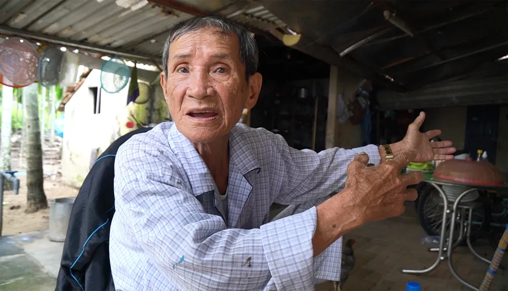 Người dân ở phường Nghĩa Lộ (TP Quảng Ngãi, tỉnh Quảng Ngãi) bức xúc phản ánh về tình trạng khu bệnh viện chất lượng cao bỏ hoang, bết bát nhiều năm