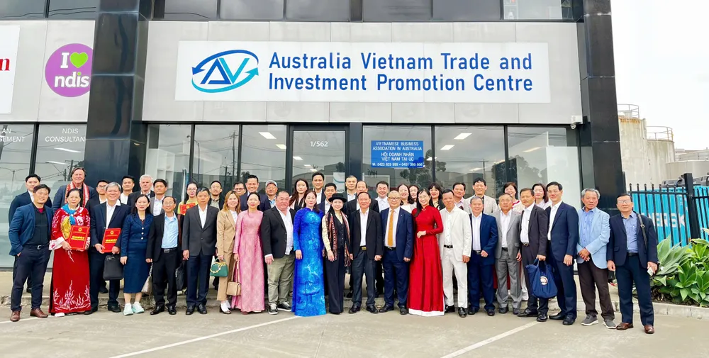 Đoàn công tác tỉnh Gia Lai gặp gỡ, giao lưu với Hội Doanh nhân Việt Nam tại Australia. Ảnh: NGỌC LUẬN