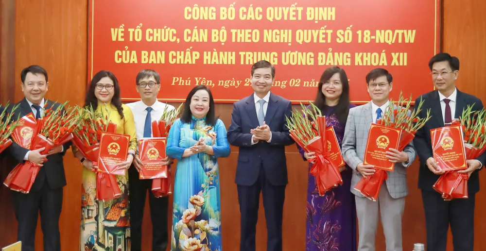 Phú Yên sắp xếp cơ quan chuyên môn, thực hiện giải pháp tăng trưởng 8% 