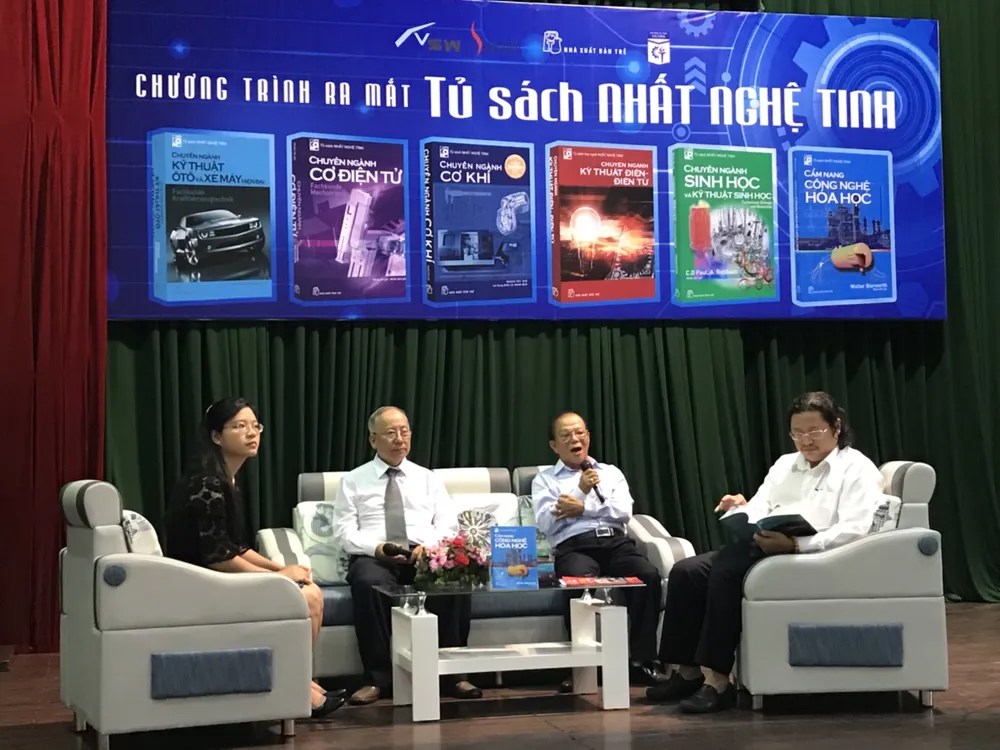Đưa tủ sách Nhất Nghệ Tinh đến gần hơn với sinh viên ngành kỹ thuật  ảnh 1