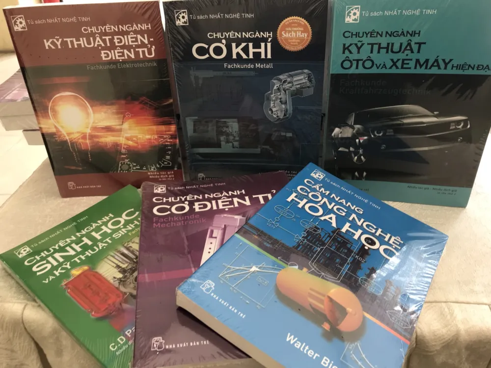 Đưa tủ sách Nhất Nghệ Tinh đến gần hơn với sinh viên ngành kỹ thuật  ảnh 2