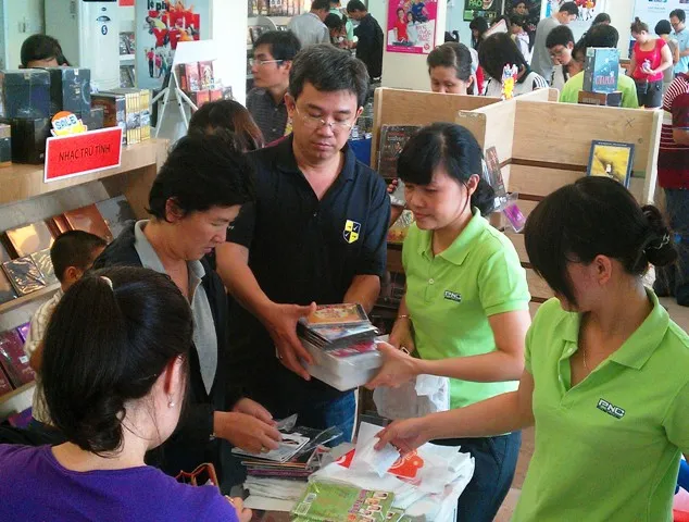 Hội chợ băng đĩa Phương Nam lần 15-2017: Cơ hội sở hữu đĩa hát có chữ ký ngôi sao ảnh 2