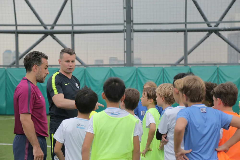 Thủ môn Shay Given đến TPHCM truyền cảm hứng bóng đá ảnh 1