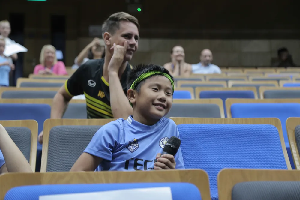 Thủ môn Shay Given đến TPHCM truyền cảm hứng bóng đá ảnh 2