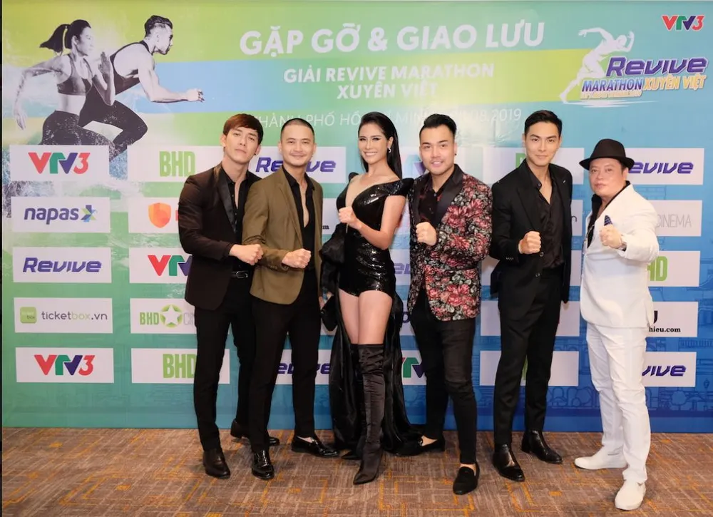 Giải chạy thu hút nhiều sự tham gia của các nhân vật nổi tiếng.