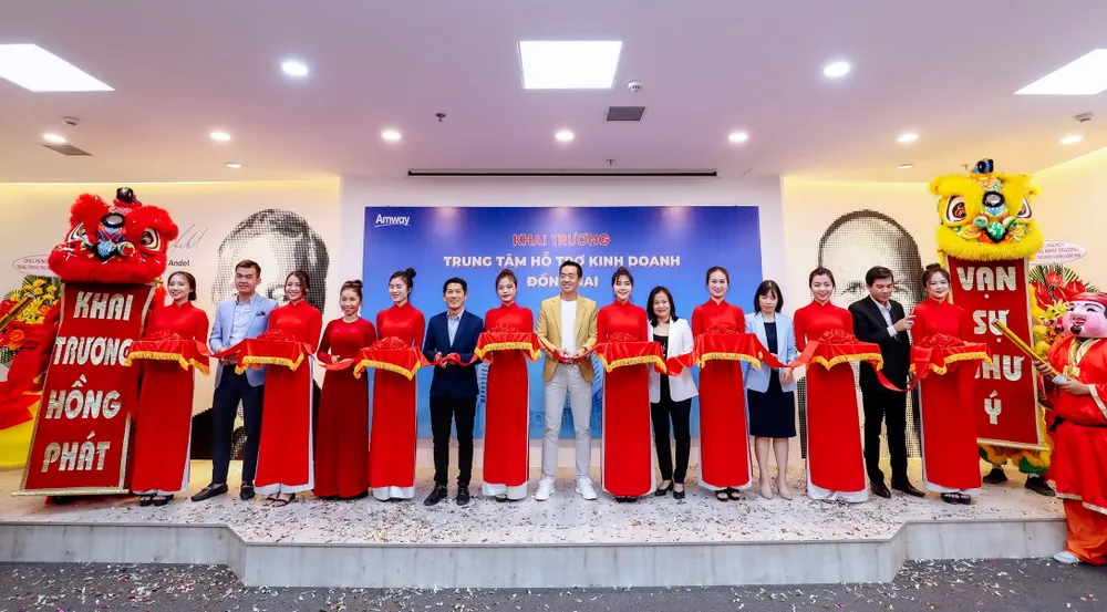 Amway Việt Nam là doanh nghiệp có vốn đầu tư nước ngoài kinh doanh thành công ở Việt Nam 10 năm liền ảnh 1