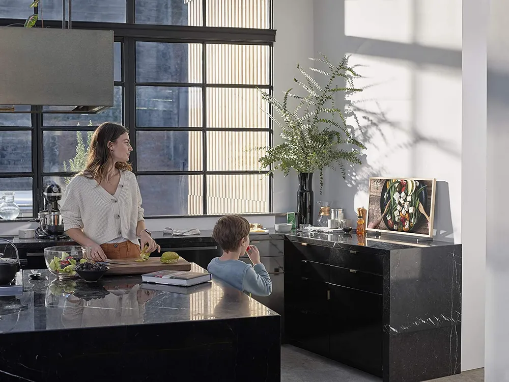 Tivi The Frame MINI phiên bản đặc biệt ảnh 1