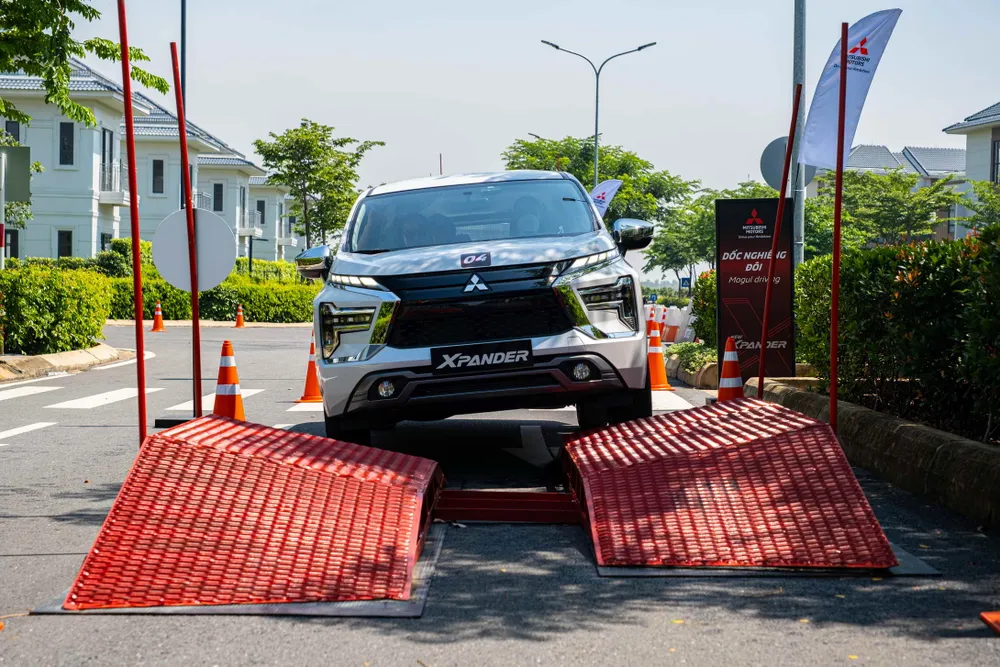 Mitsubishi Xpander 2022 trình làng ảnh 1