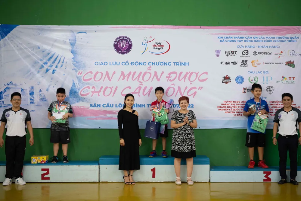 Chương trình 'Con muốn được chơi cầu lông' mang đến những nguồn lực xã hội mới cho phong trào cầu lông trường học ảnh 2