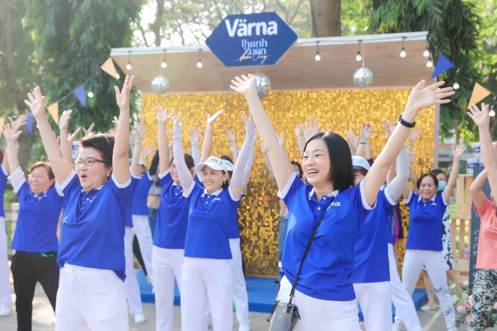 Värna tổ chức sự kiện dã ngoại đầu tiên dành riêng cho người trung niên và cao niên 