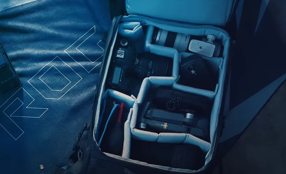 ROG Archer Backpack 17 với khả năng tùy biến ngăn chứa đa dạng