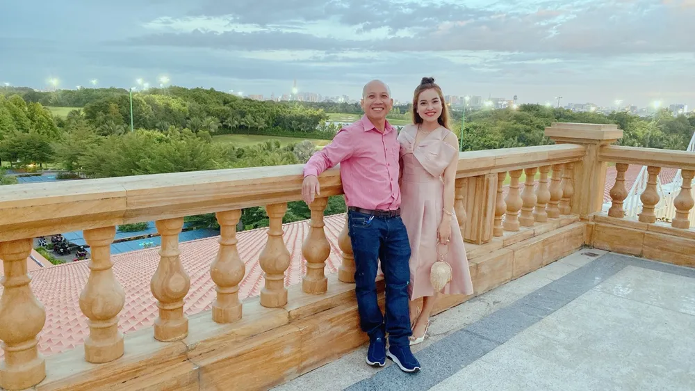 Vợ chồng anh Ngô Đình Hoàng và chị Trương Thị Kim Thoa