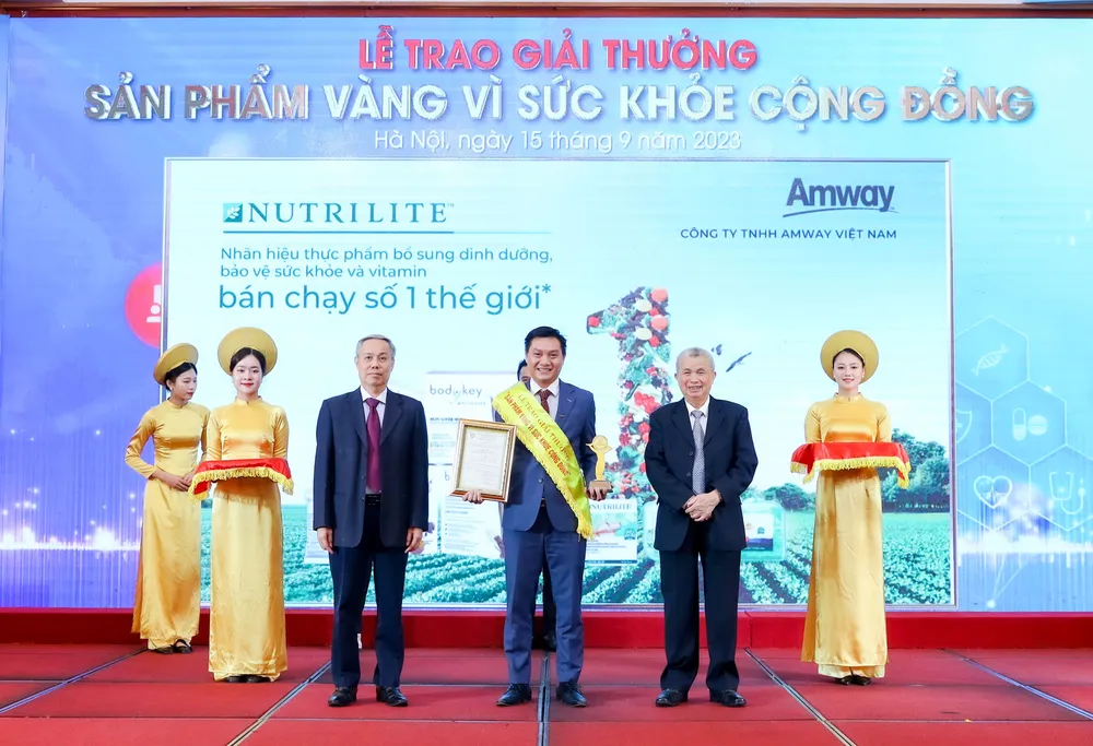 Amway Việt Nam lần thứ 11 nhận giải thưởng “Sản phẩm vàng vì sức khỏe cộng đồng”