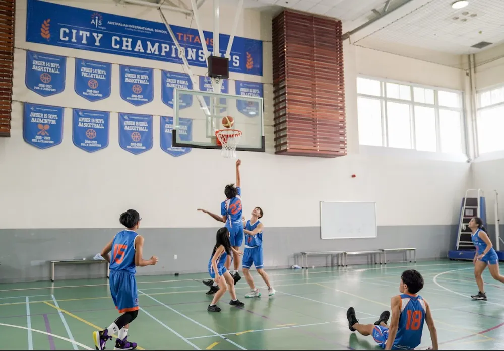 Lễ hội kép tại Trường Quốc tế AIS