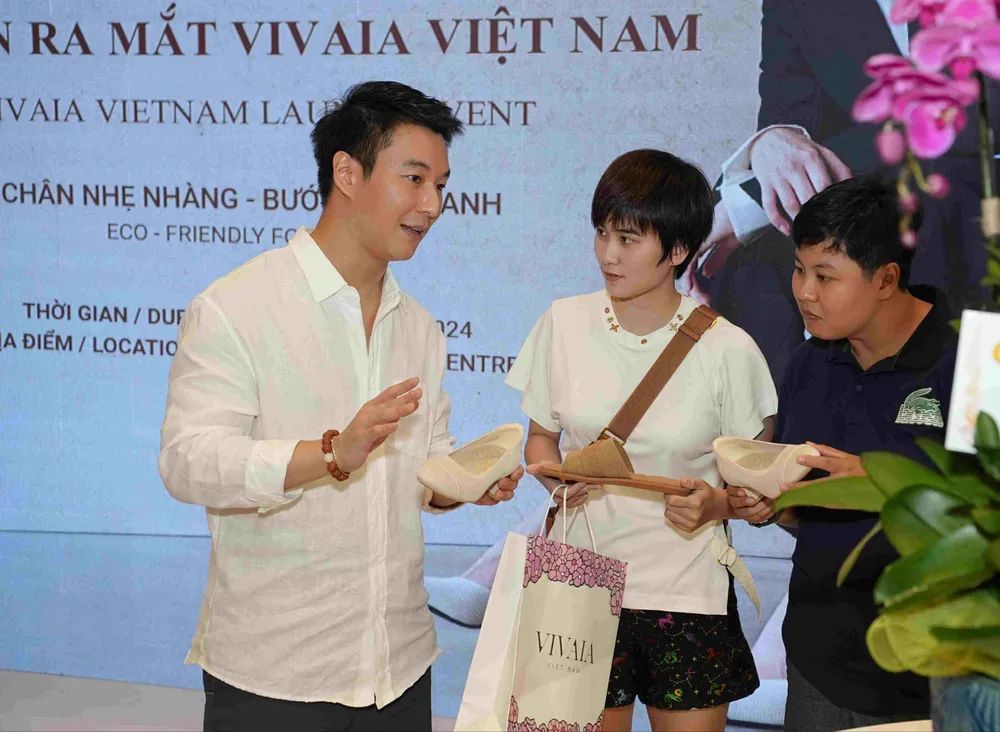 VĐV Mai Hoàng Mỹ Trang và VDV Nguyễn Khoa Diệu Khánh.jpg