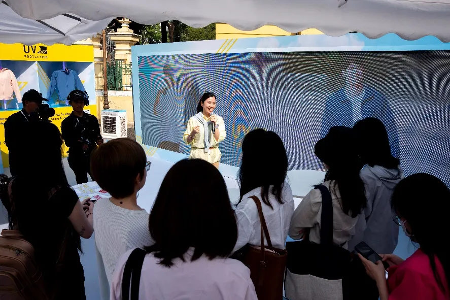 UNIQLO lần đầu tiên mang đến không gian trải nghiệm sản phẩm chống tia UV ngoài trời cho khách hàng Việt Nam