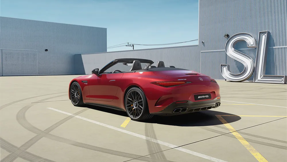 Sức mạnh vượt 800 mã lực nhờ công nghệ Hybrid E Performance