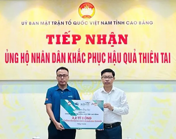 Tập đoàn Wilmar CLV trao 15 tỷ đồng hỗ trợ người dân vùng thiên tai ở miền Bắc và miền Trung 