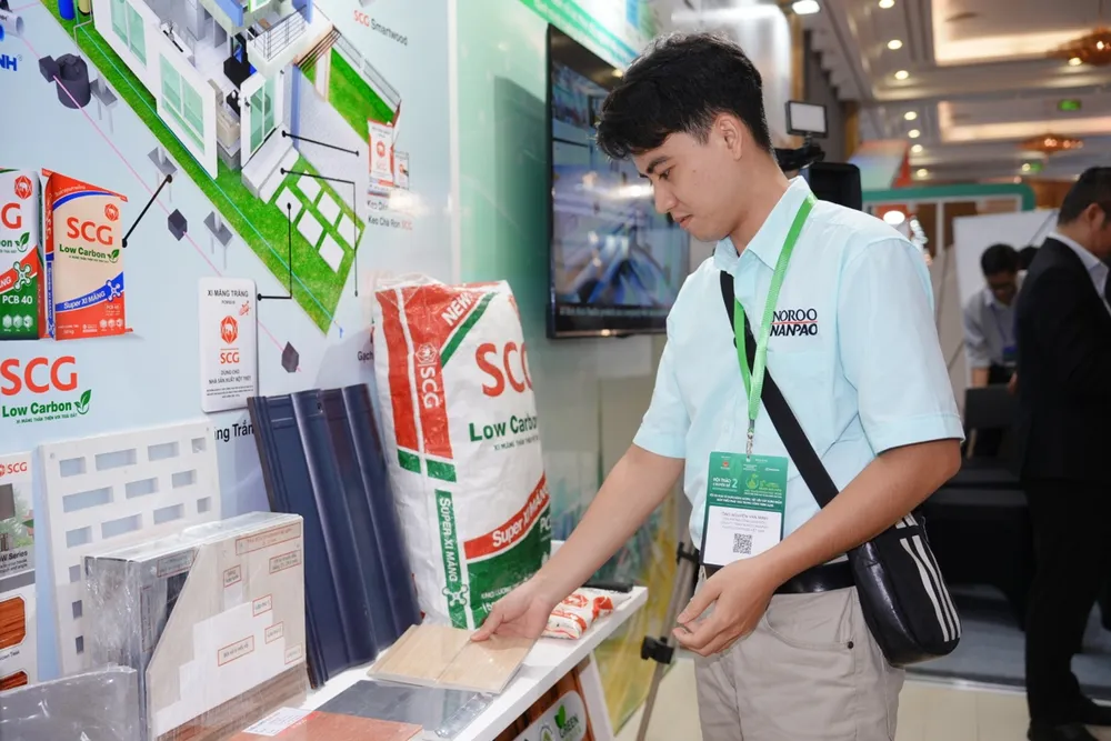 Khu trưng bày sản phẩm vật liệu xanh của Tập đoàn SCG và các đối tác tại Triển lãm Tuần lễ Công trình xanh và Giao thông xanh 2025