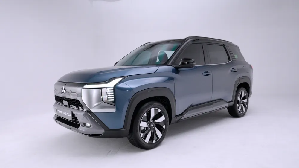 Mitsubishi Destinator trình làng - Khởi sự vạn điểm đến