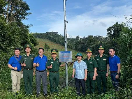 Nhựa Bình Minh dẫn nước sạch cho cán bộ chiến sĩ, người dân nơi biên giới và miền núi Việt Nam