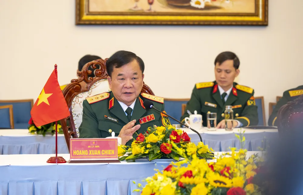 Thượng tướng Hoàng Xuân Chiến, Ủy viên Trung ương Đảng, Ủy viên Thường vụ Quân ủy Trung ương, Thứ trưởng Bộ Quốc phòng phát biểu đối thoại 2.jpg
