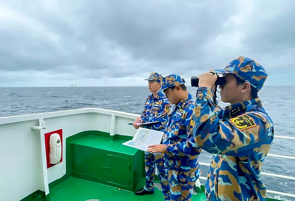 Tăng cường quan sát bảo vệ các mục tiêu trên biển..jpg