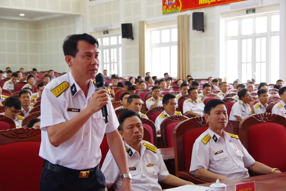 6. Đại tá Phạm Ngọc Quý, Chủ nhiệm Chính trị Vùng 2 phát biểu về chương trình hành động của các ứng viên.JPG