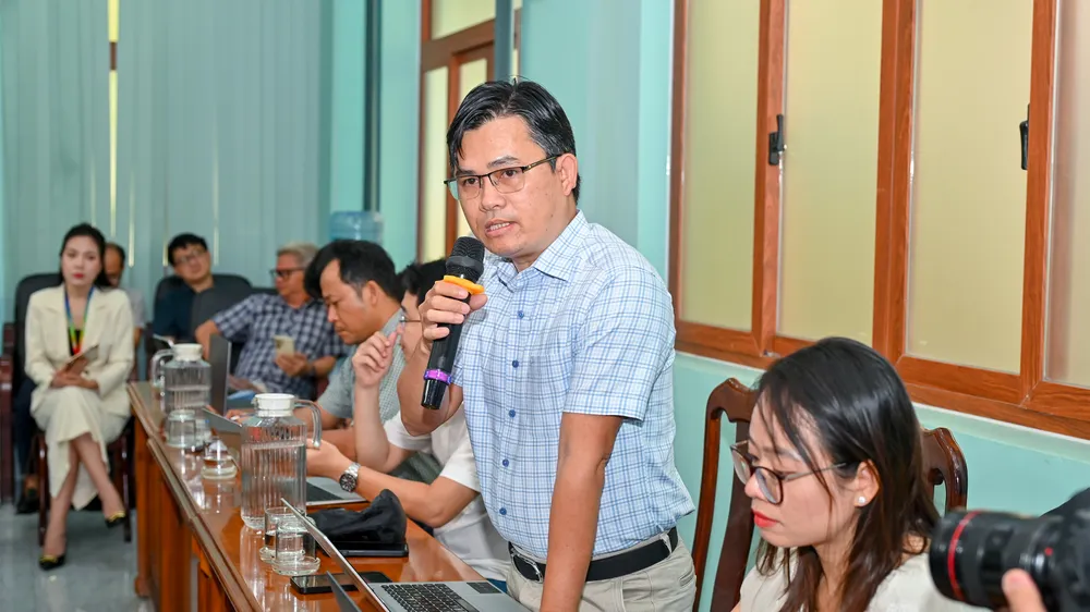 Đại diện các cơ quan báo chí phát biểu tại buổi giao ban báo chí.jpg