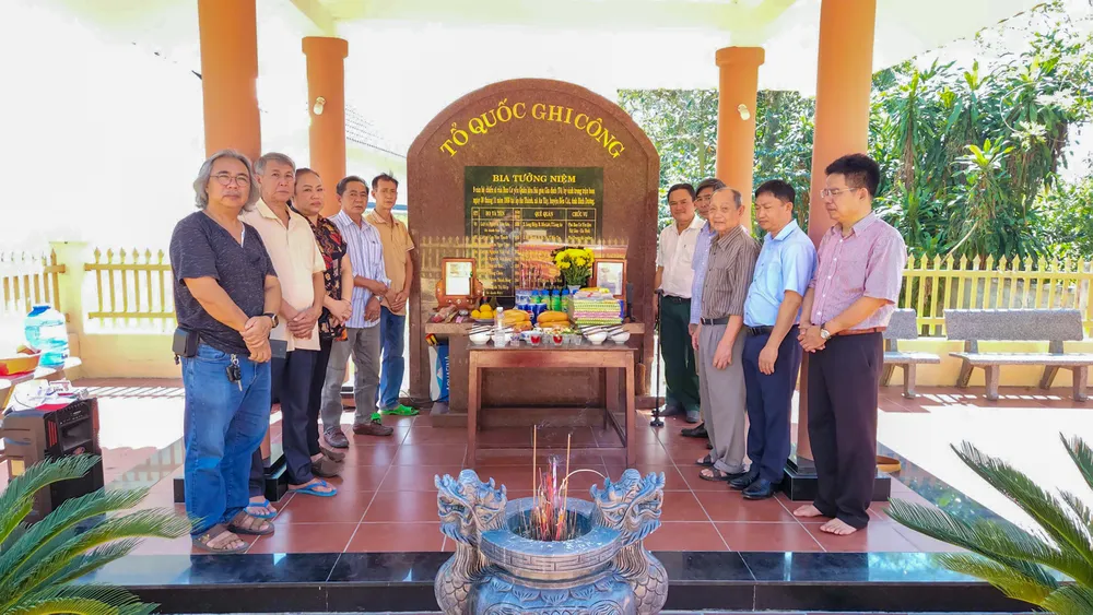 Công trình Bia tưởng niệm các liệt sĩ cơ yếu Quân khu Sài Gòn – Gia Định.jpg