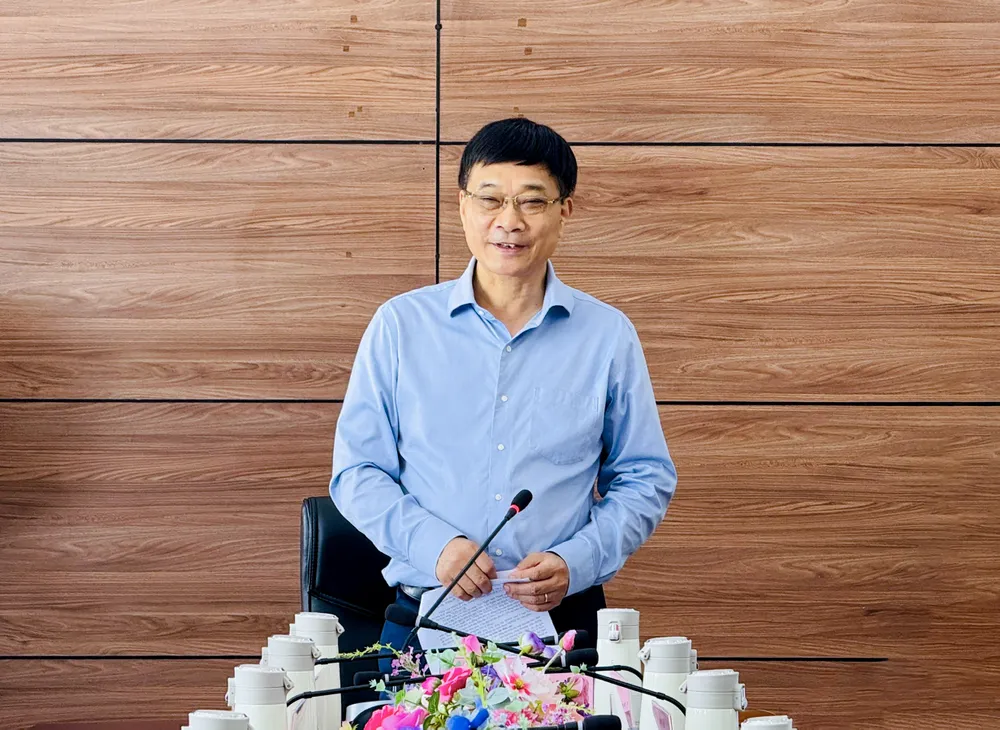 Phó Chủ tịch Quốc hội Vũ Hồng Thanh phát biểu tại buổi làm việc.jpg