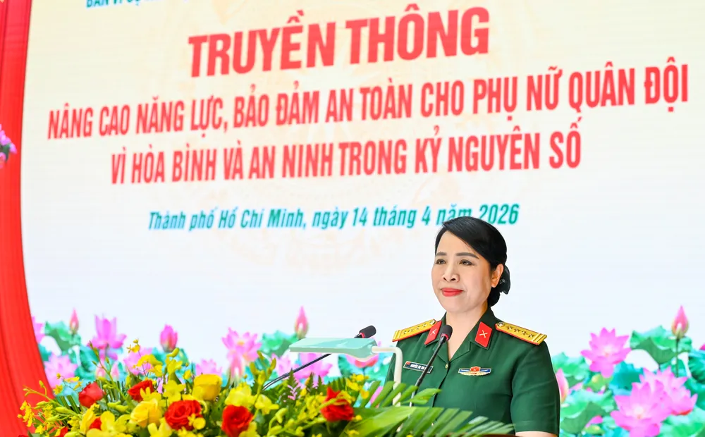 Đại tá Nguyễn Thị Thu Hiền thông tin tại chương trình.jpg
