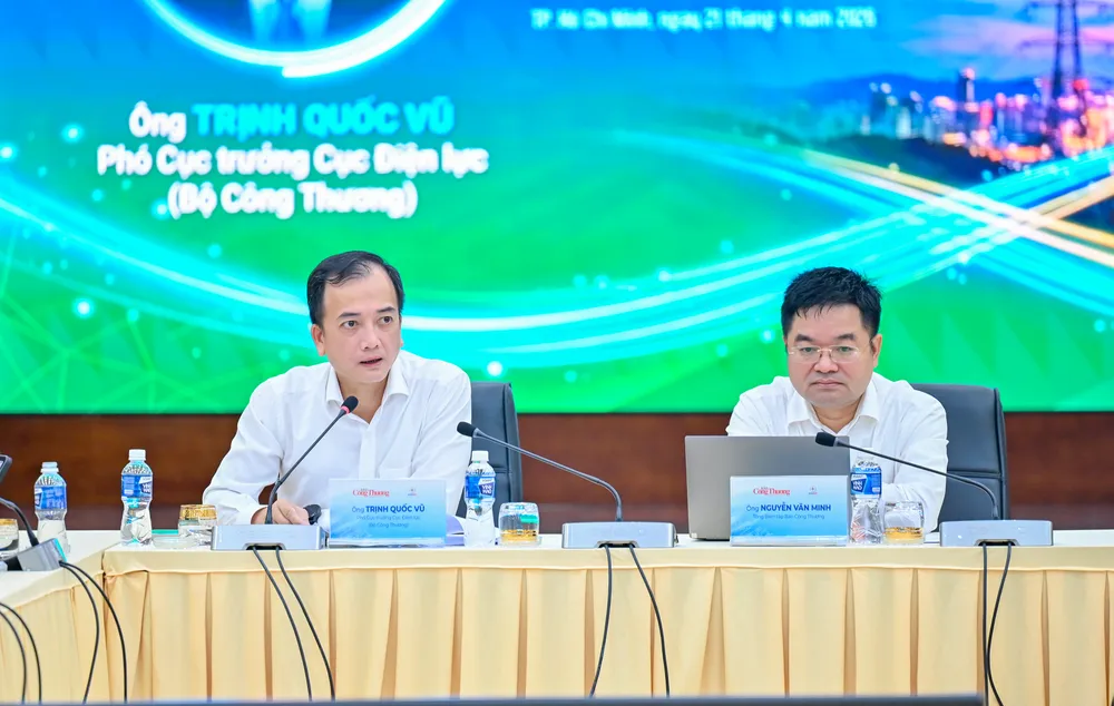 Phó Cục trưởng Cục Điện lực, Bộ Công thương Trịnh Quốc Vũ phát biểu tại tọa đàm.jpg