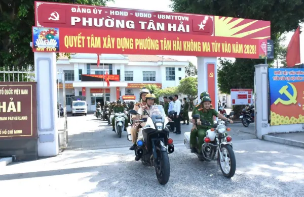 Công an phường Tân Hải triển khai cao điểm..jpg