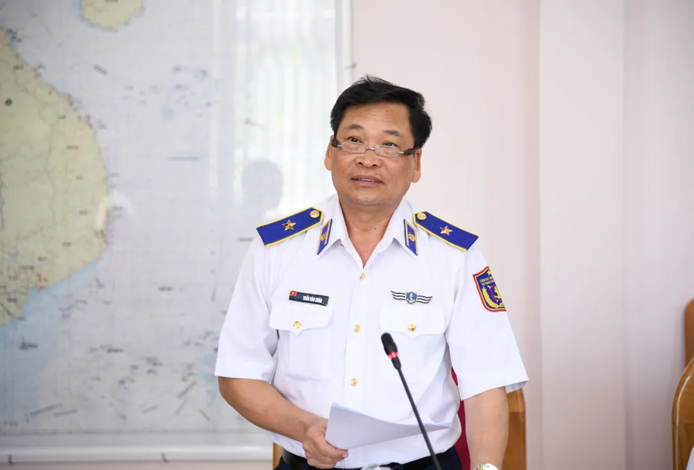 Thiếu tướng Trần Văn Xuân, Phó Chính ủy Cảnh sát biển Việt Nam phát biểu tại Hội nghị.JPG