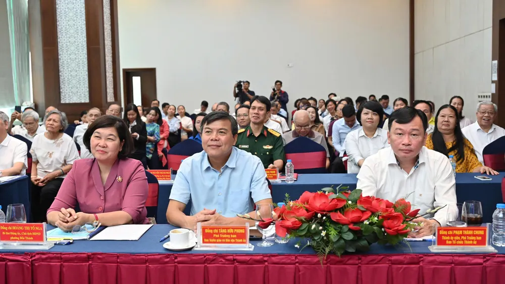 z7866258969191_637bdd72bb1b86a67a1f6d8b908adea7.jpg