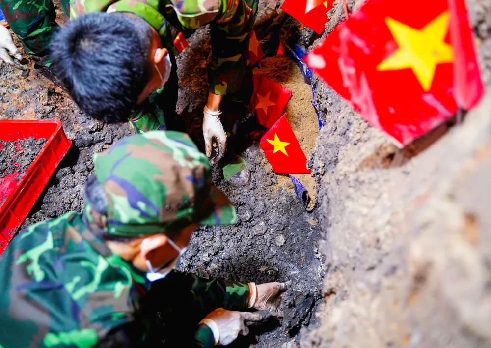 1 - 15 KHAI QUAT.jpg